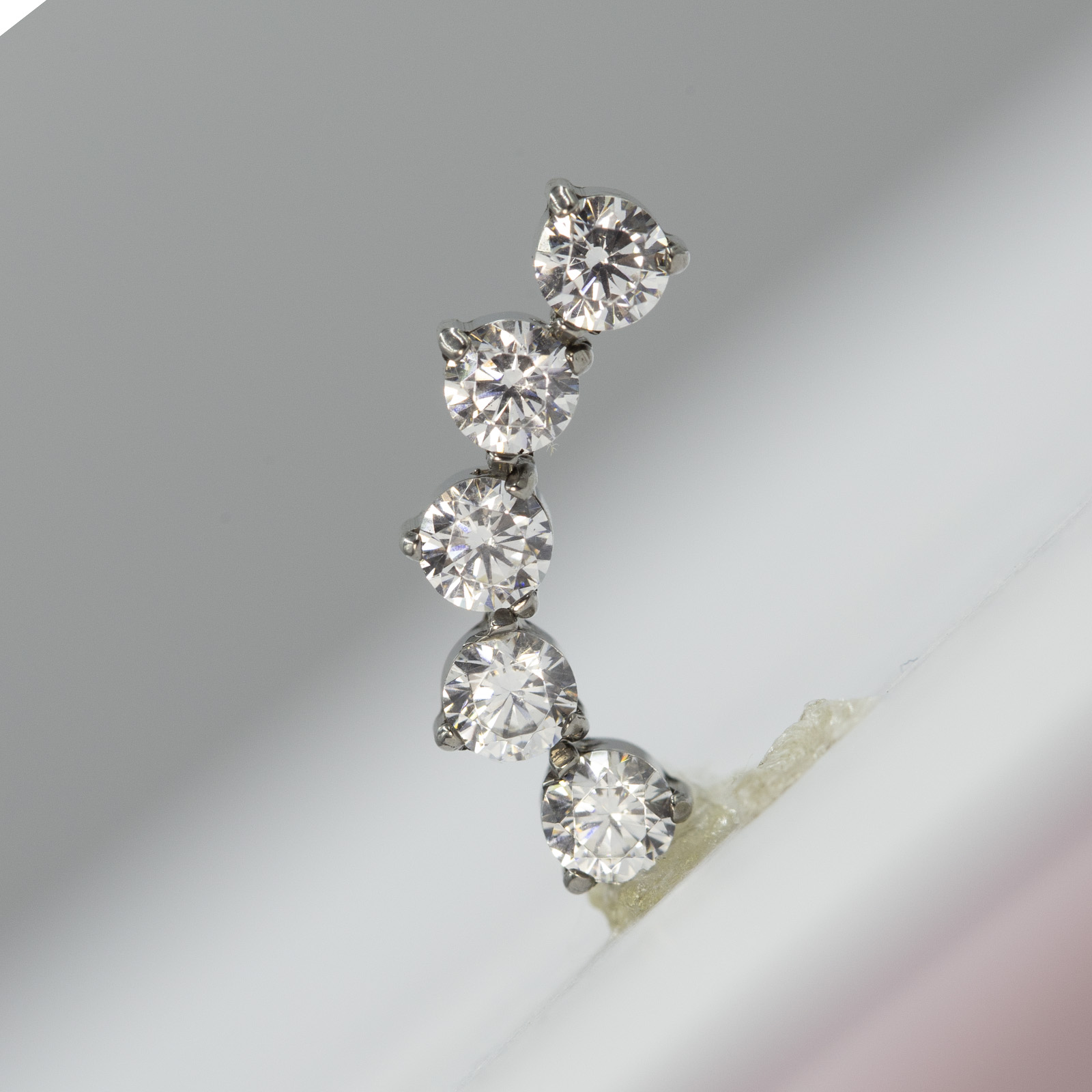 16G Implant Grade Titanium AST - مراجعة Body Jewelry Implant Grade Titanium وسعره